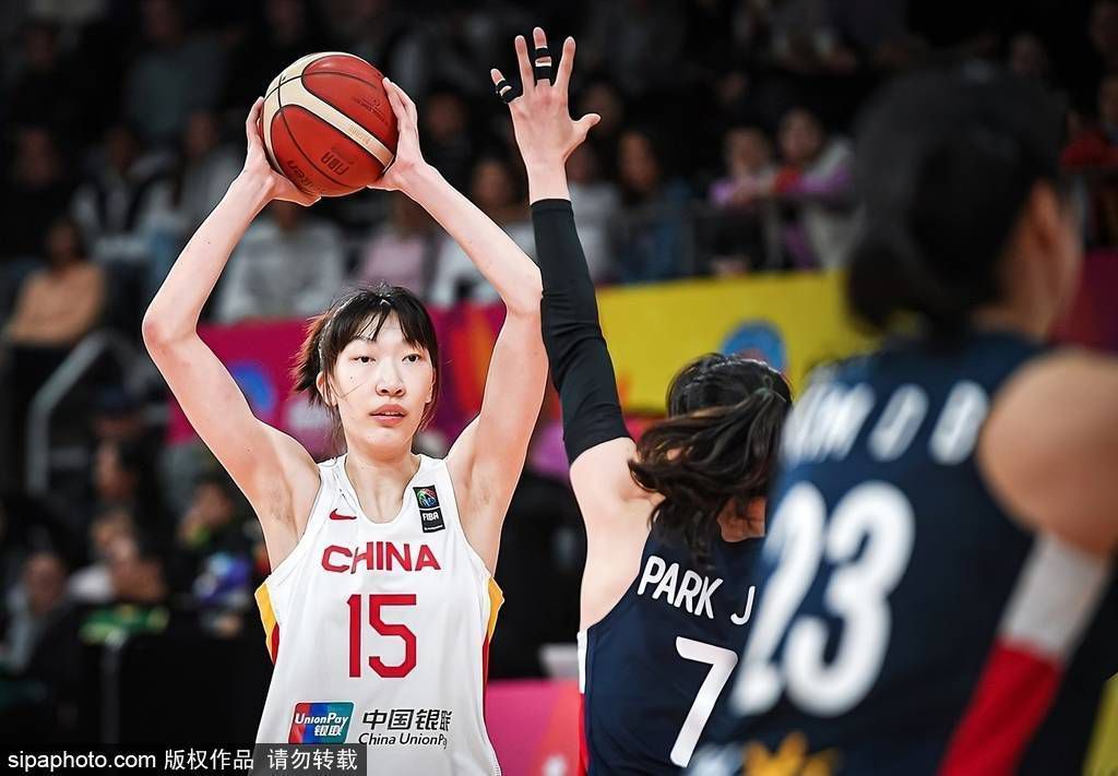 沙拉维和克里斯坦特均代表罗马首发，而这也是两人代表罗马参加的第250场比赛，在罗马队内仅次于队长佩莱格里尼（252场）。